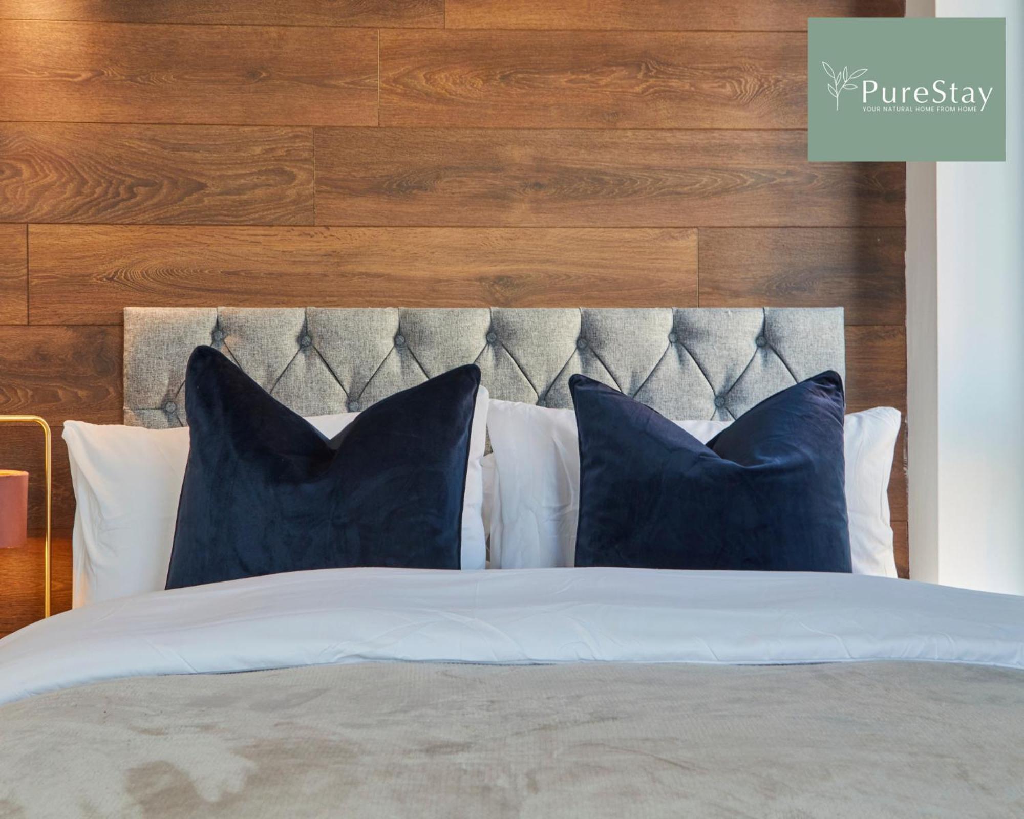 Superb House Manchester Near Etihad With Free Parking Sleeps 8 Bagian luar foto