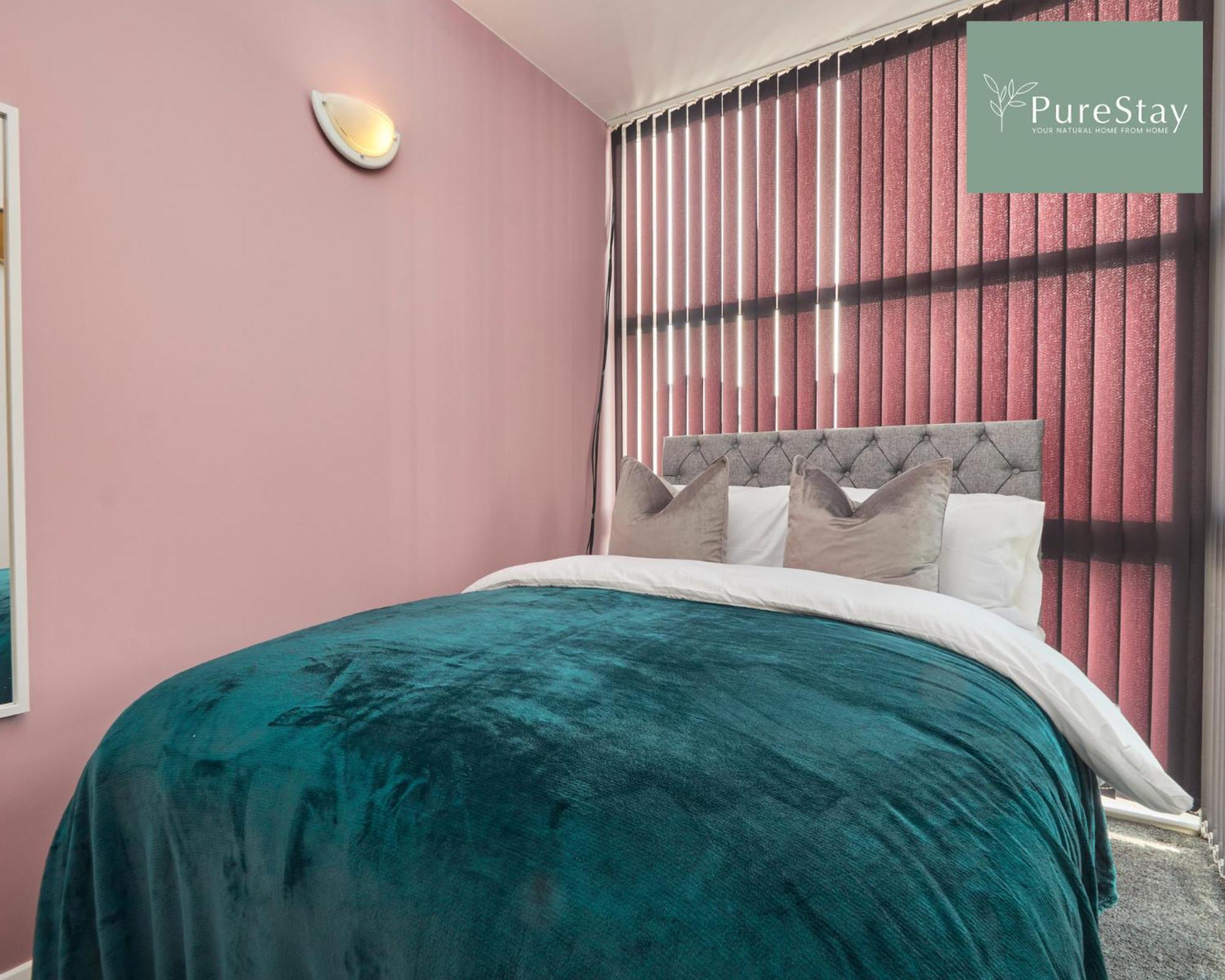 Superb House Manchester Near Etihad With Free Parking Sleeps 8 Bagian luar foto
