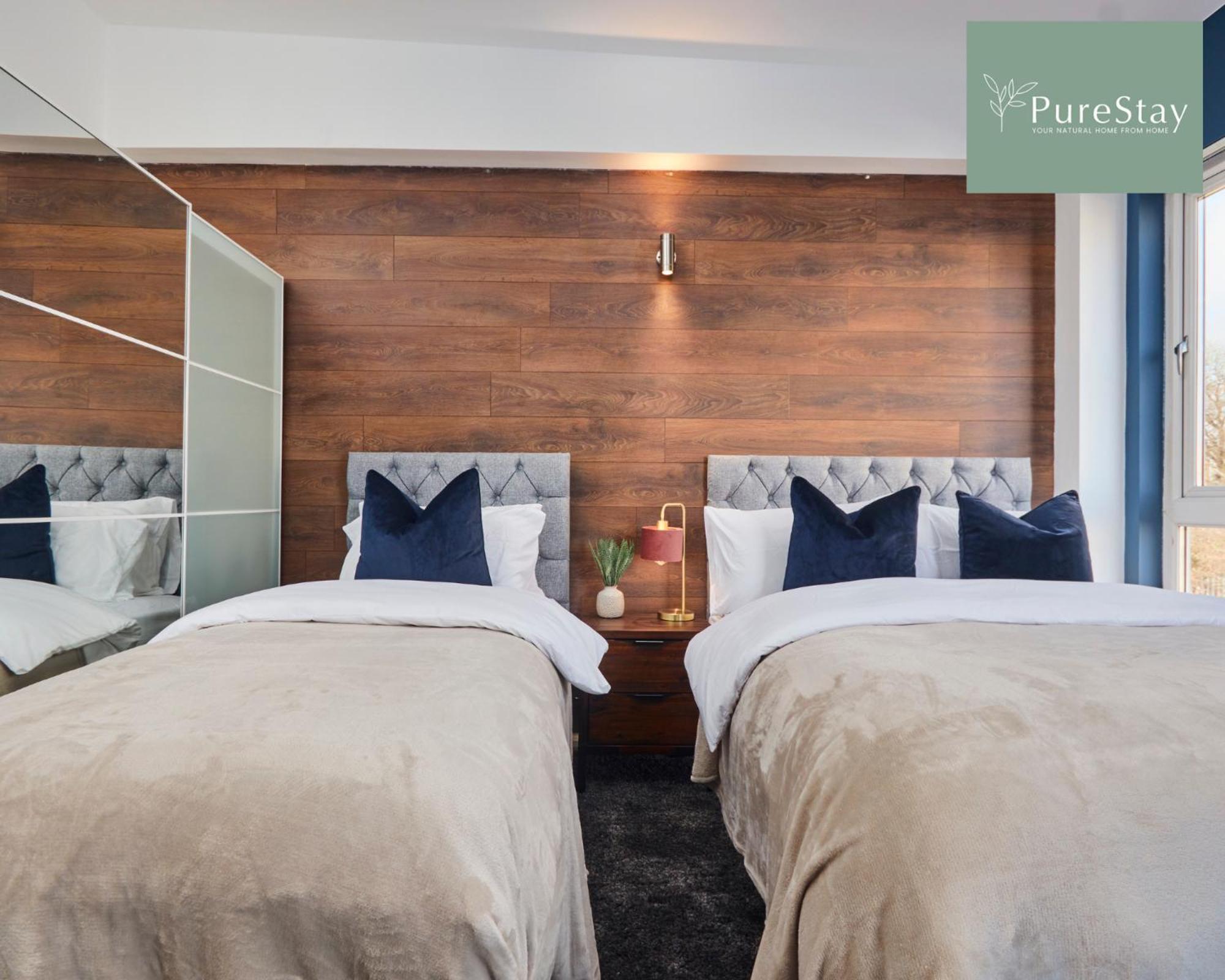 Superb House Manchester Near Etihad With Free Parking Sleeps 8 Bagian luar foto