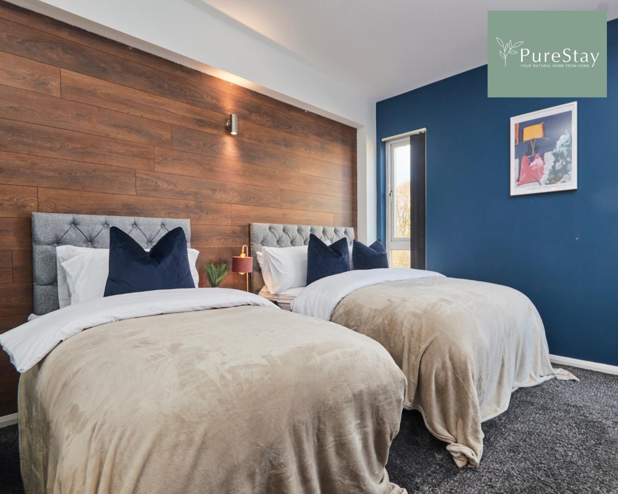 Superb House Manchester Near Etihad With Free Parking Sleeps 8 Bagian luar foto