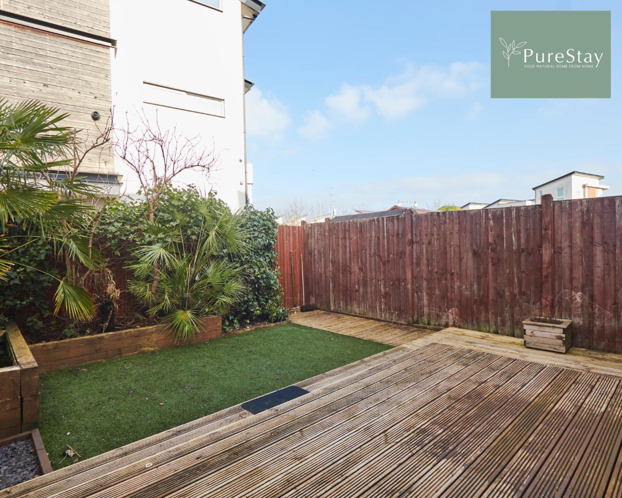 Superb House Manchester Near Etihad With Free Parking Sleeps 8 Bagian luar foto