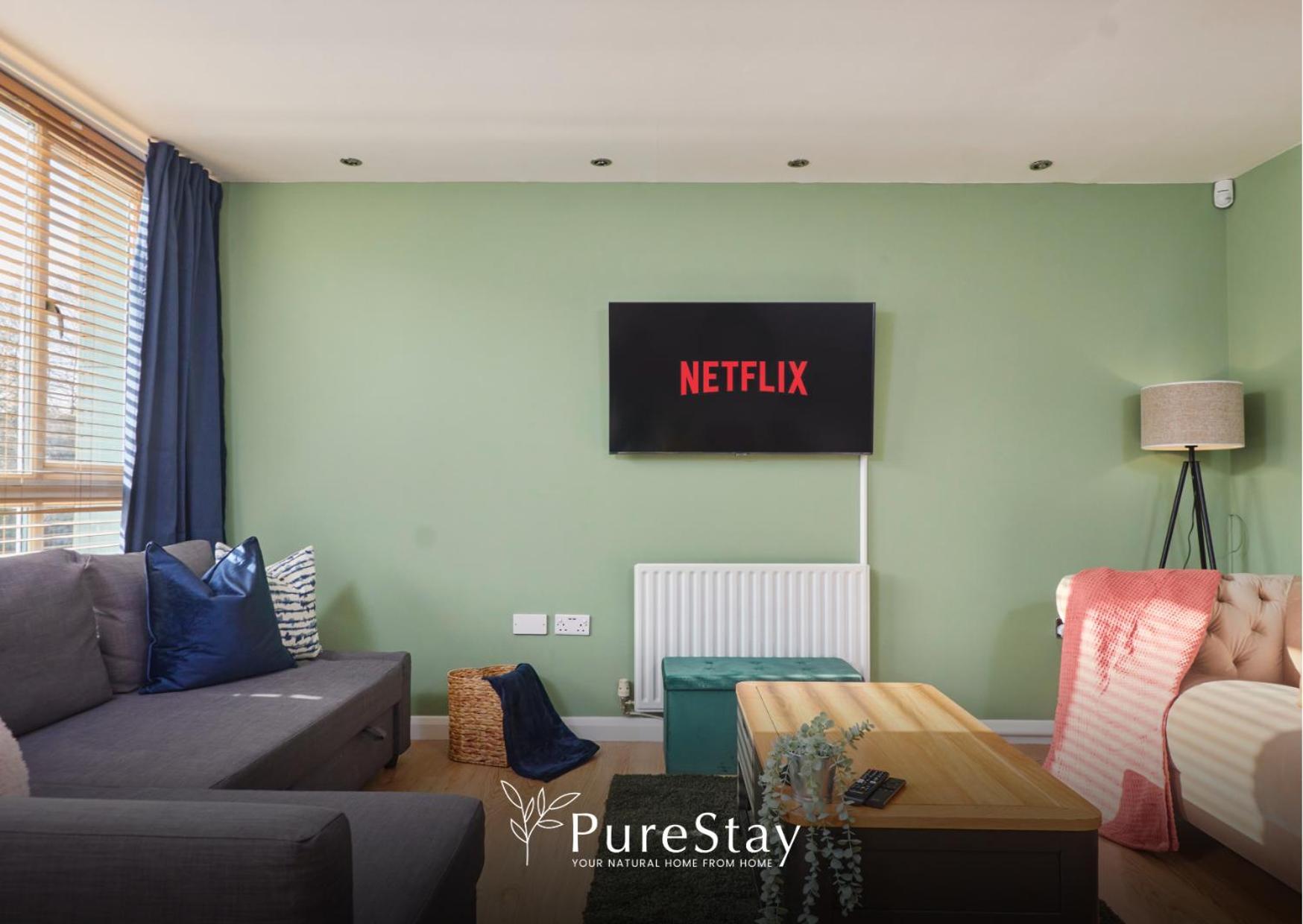 Superb House Manchester Near Etihad With Free Parking Sleeps 8 Bagian luar foto